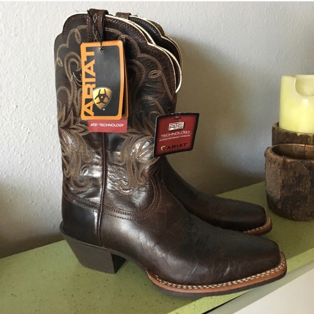 ARIAT cowboy boots